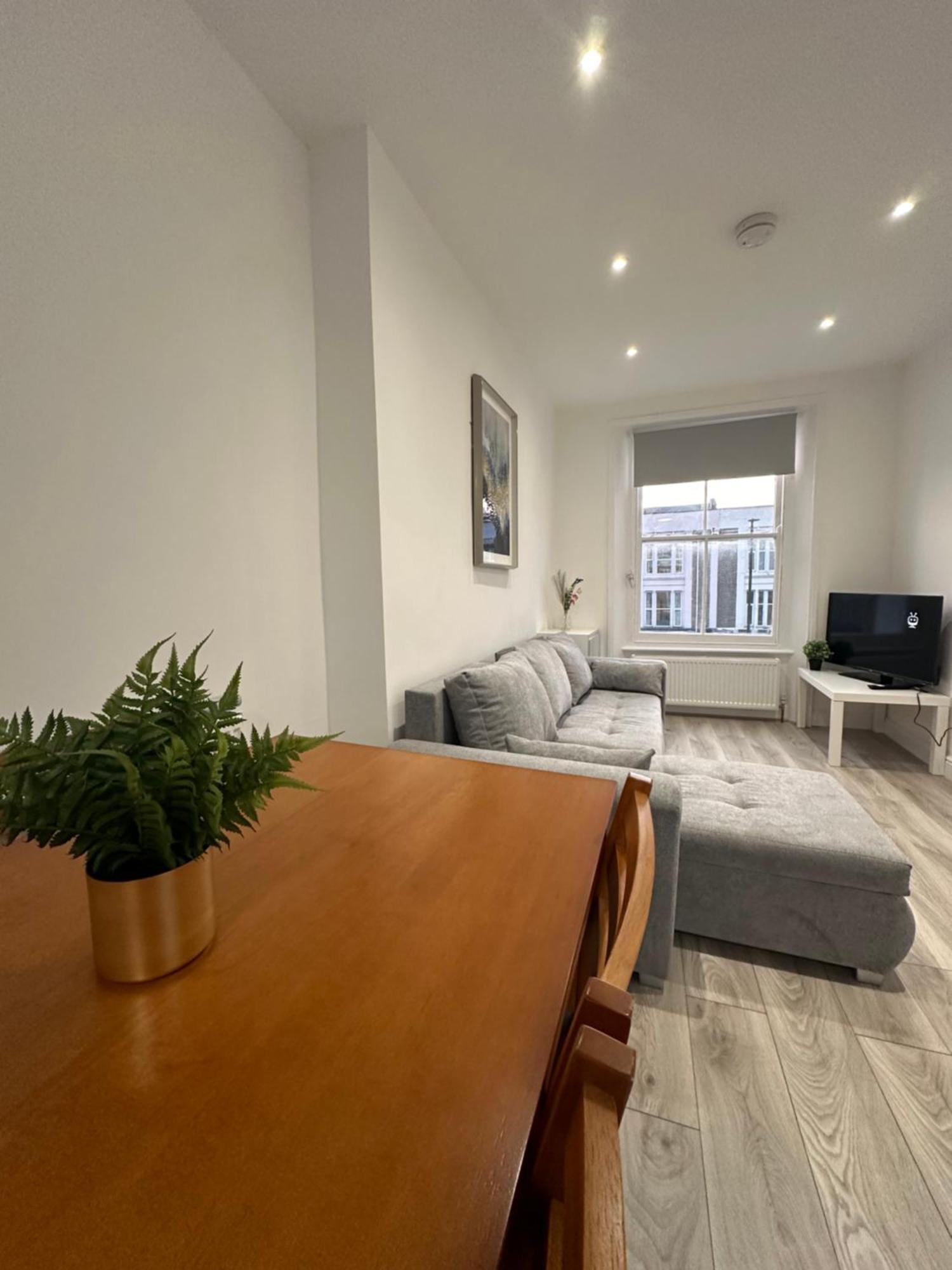Stunning Newly Refurbished 1 Bed In Kings Cross, St Pancras!320 * Londra